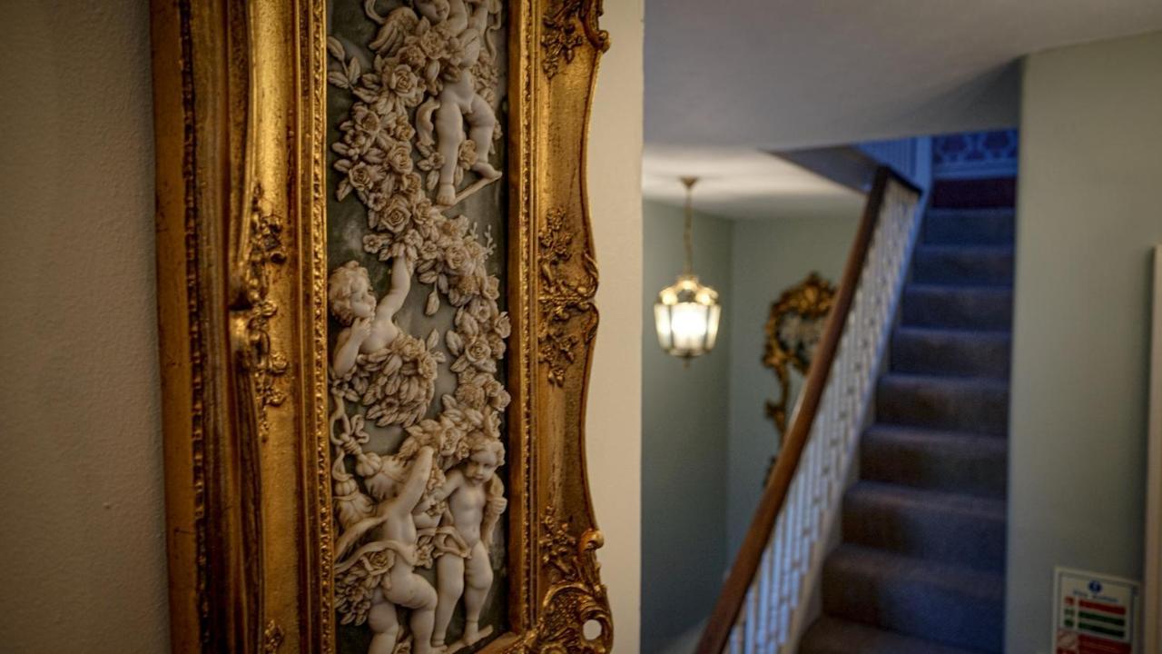 ホテル Banoge House Donaghcloney エクステリア 写真