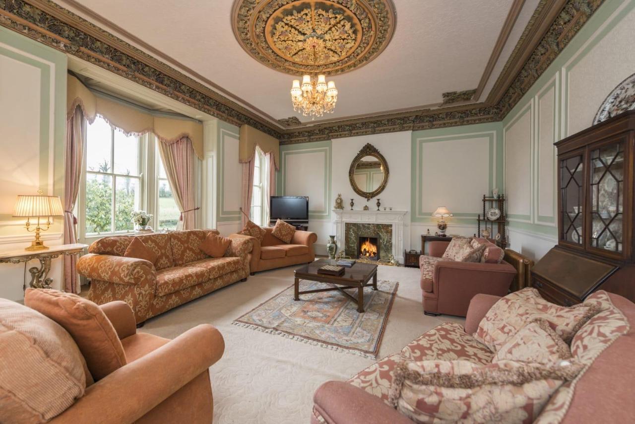 ホテル Banoge House Donaghcloney エクステリア 写真